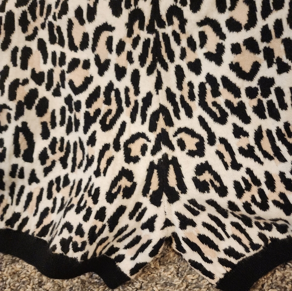 10C Derek Lam/ Cusp Leopard print shorts size S - Picture 6 of 12